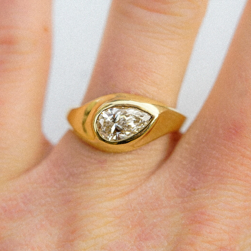 The Cove Ring | 1ct Pear Lab Diamond Ring in 9ct Gold