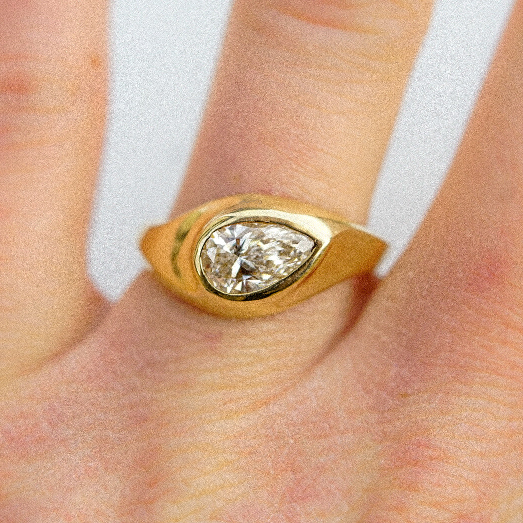 The Cove Ring | 1ct Pear Lab Diamond Ring in 9ct Gold