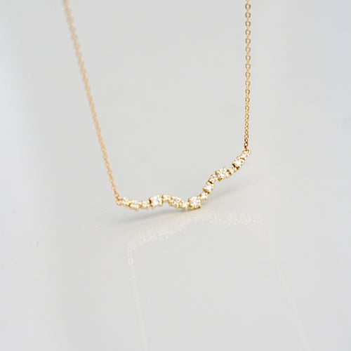 Drift lab diamond necklace with 15 claw-set diamonds in solid 9ct gold by Solvei Jewellery.