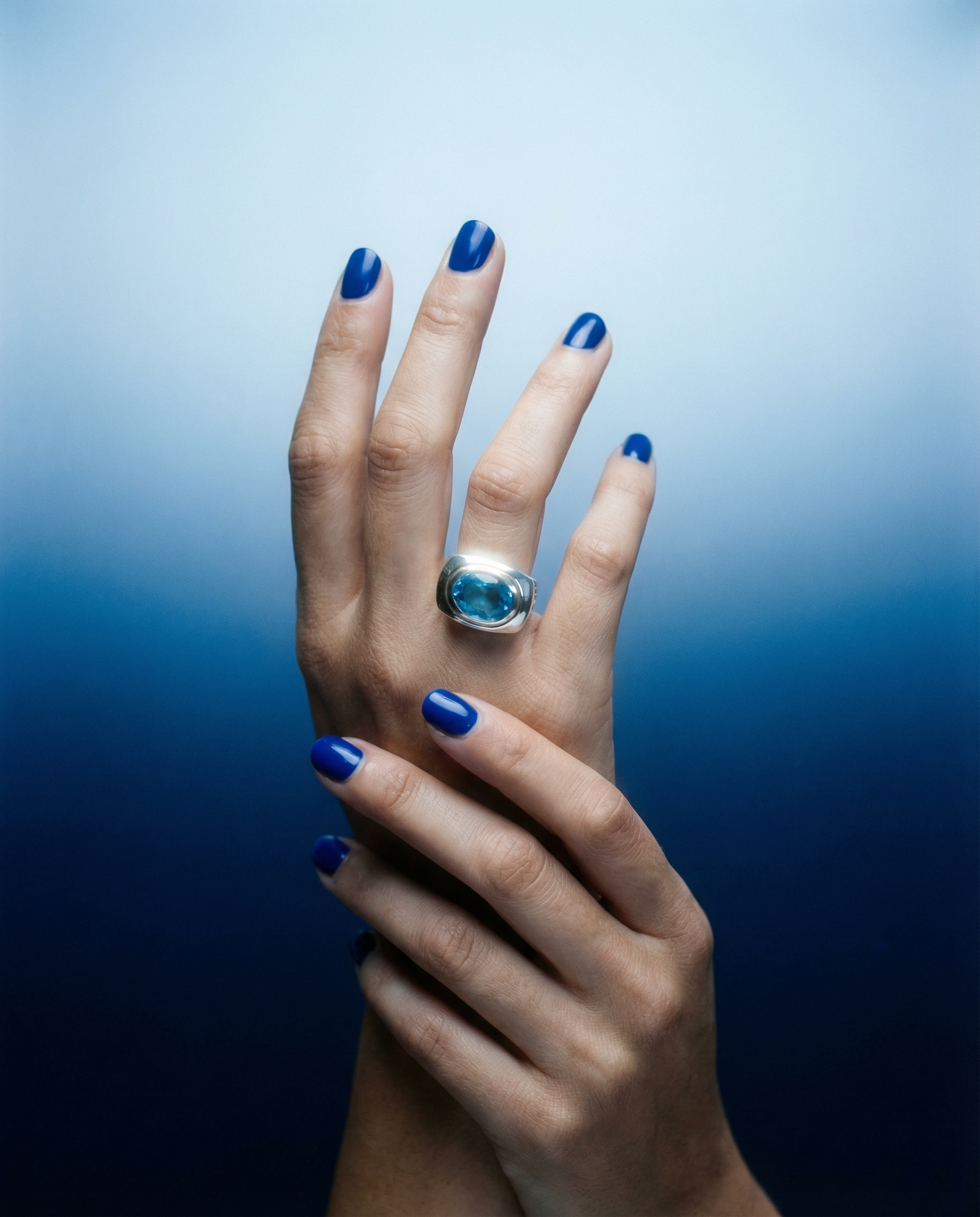 Oval Form Ring - Swiss Blue