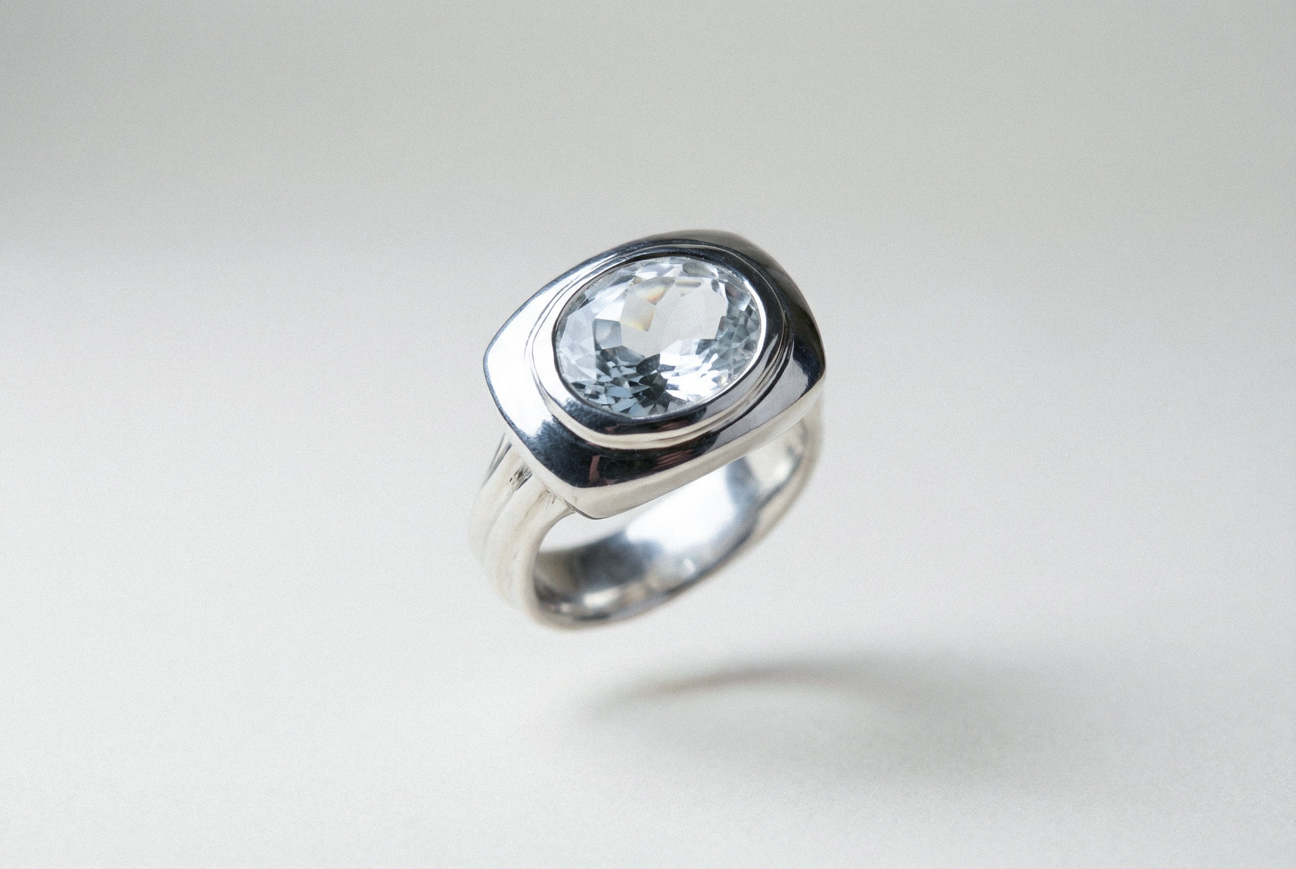 Oval Form Ring